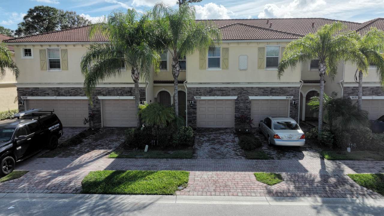 9590 Purple Martin Way - Photo 1