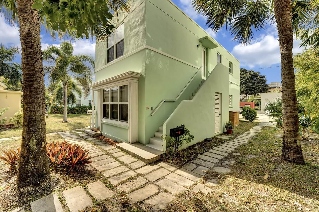 90 5th Avenue - Photo 1