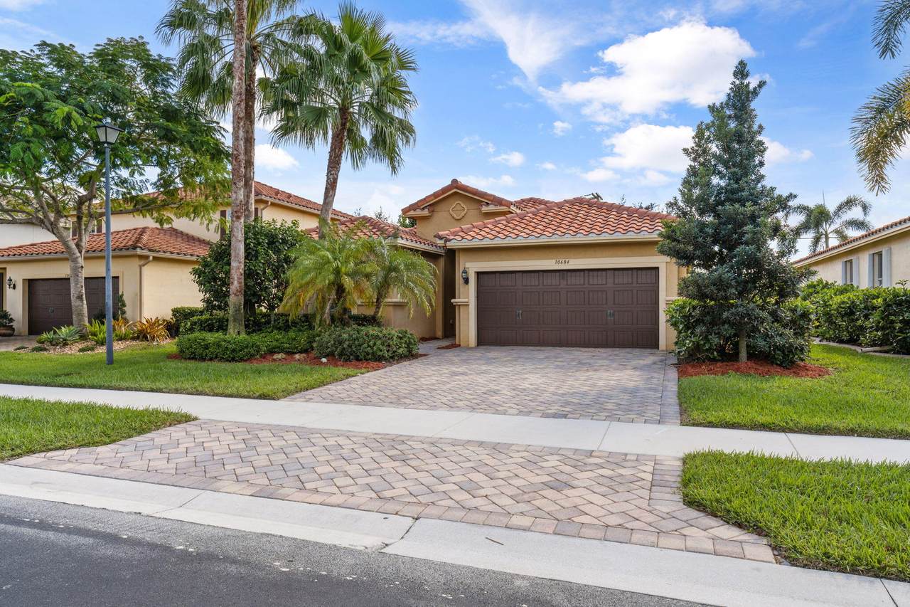 10684 Ivanhoe Lane - Photo 1