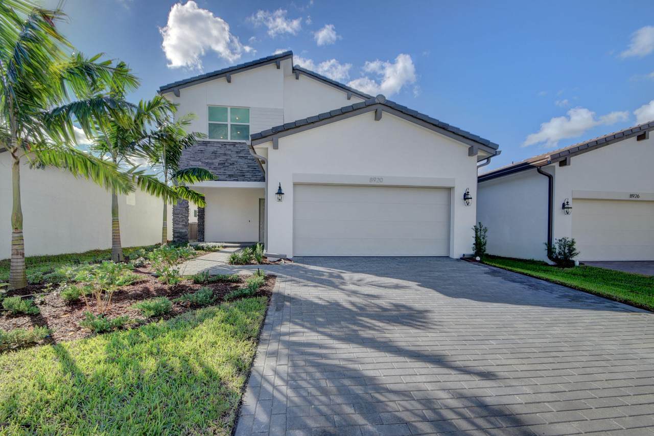 8920 Kingsmoor Way - Photo 1