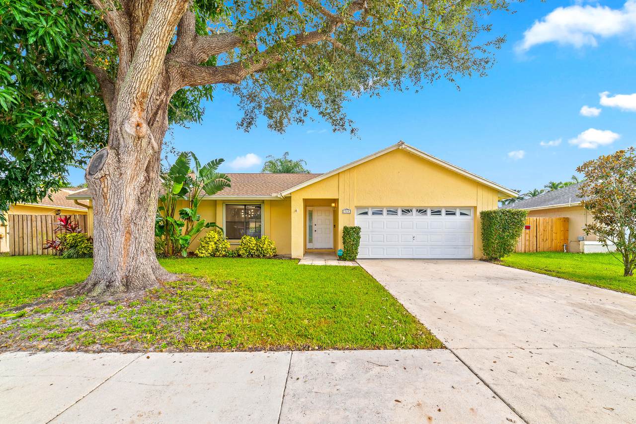 774 42nd Way - Photo 1