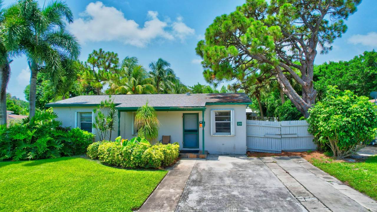 250 16th Street - Photo 1