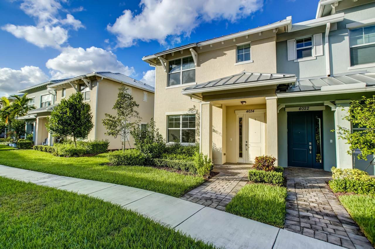 4034 Long Leaf Lane - Photo 1
