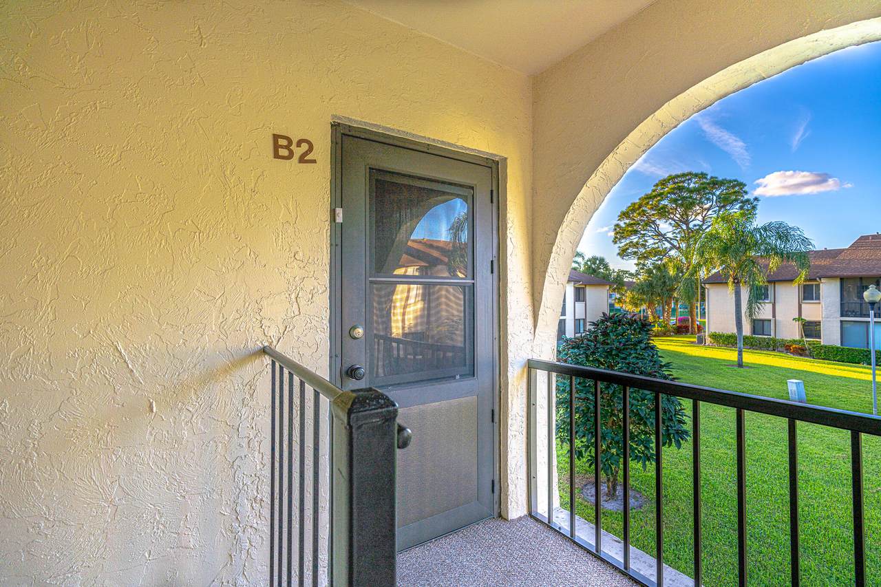 305 Knotty Pine Circle - Photo 1