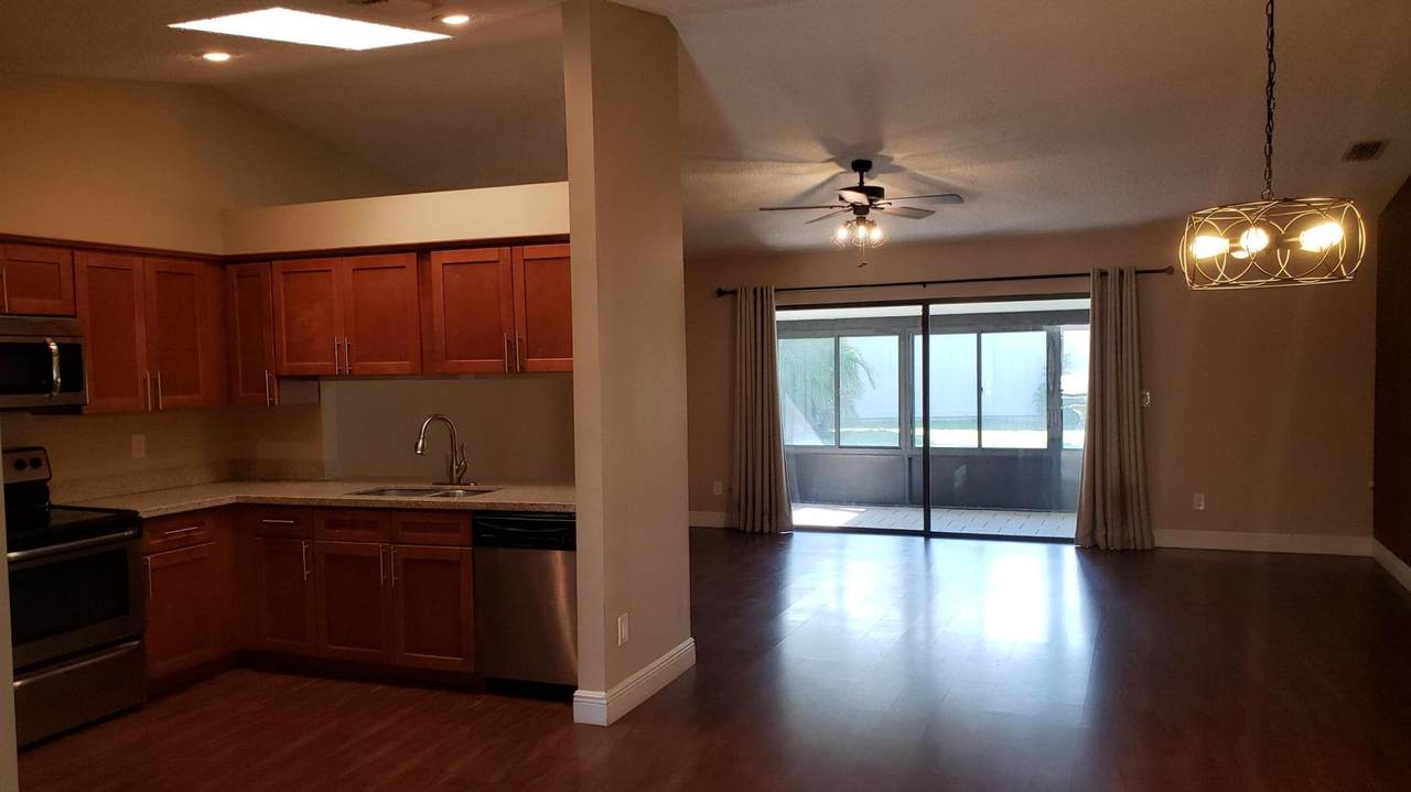 79 Mayfair Lane - Photo 1