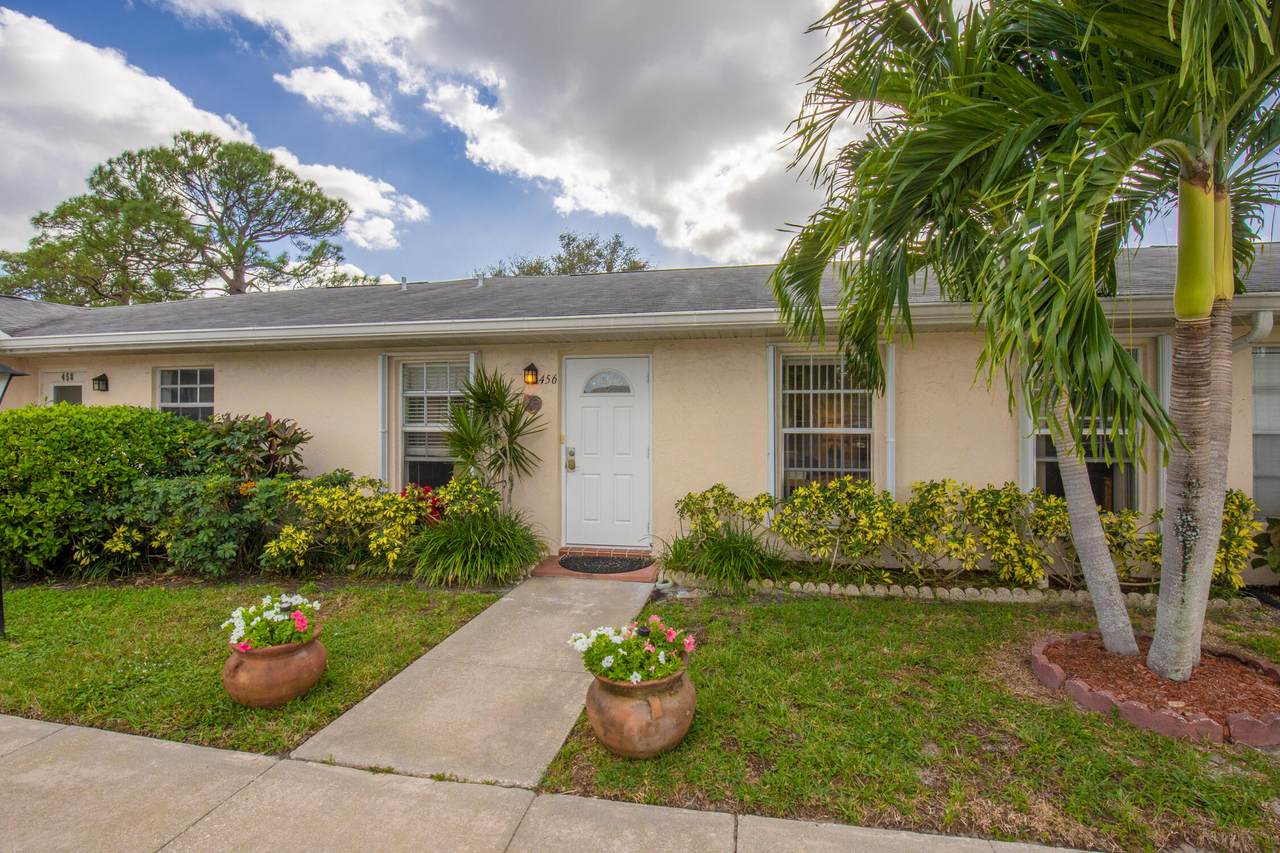 456 Franconia Circle - Photo 1