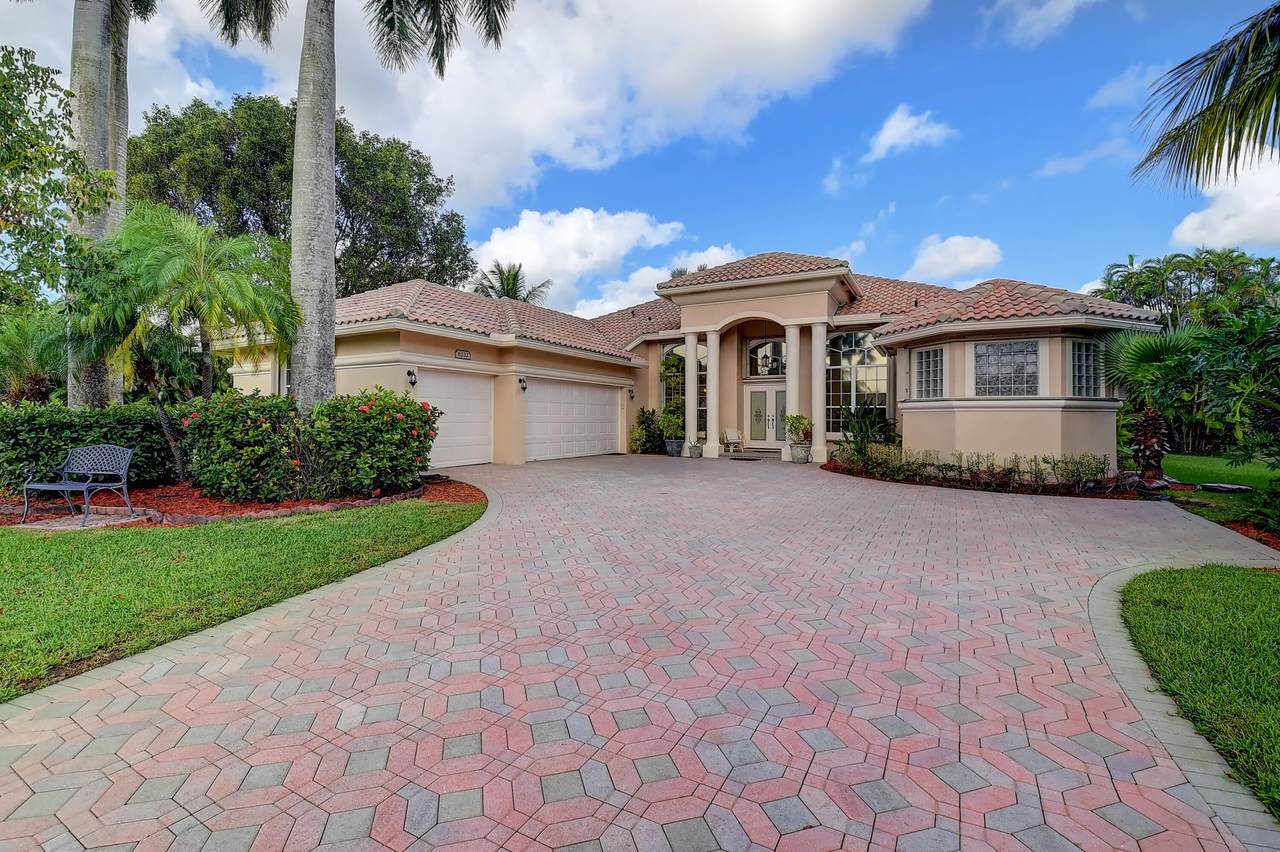 8033 Desmond Drive - Photo 1