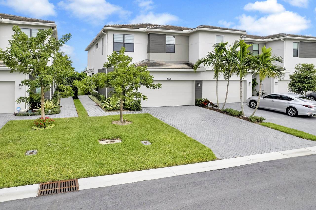 4376 Serpens Lane - Photo 1