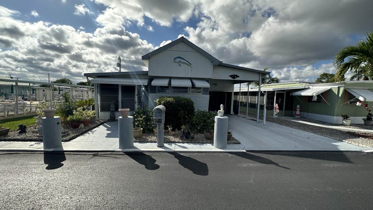 10885 Federal Highway - Photo 1