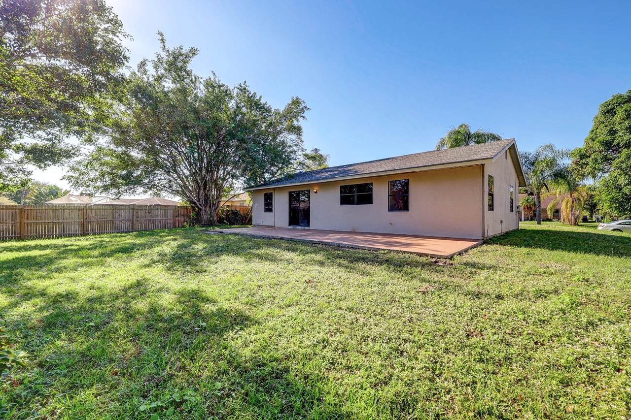 1709 Aires Lane - Photo 1