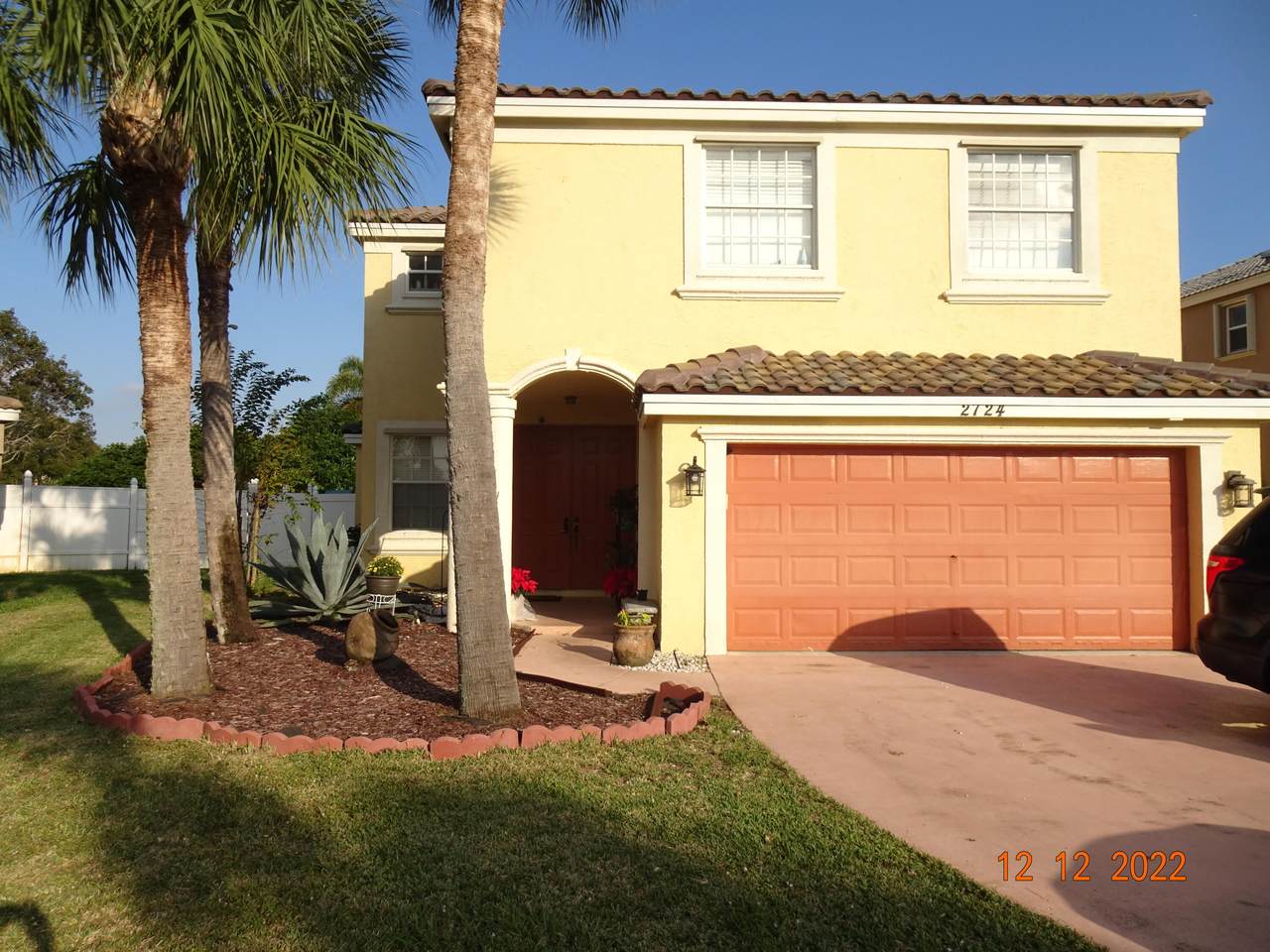 2724 Misty Oaks Circle - Photo 1