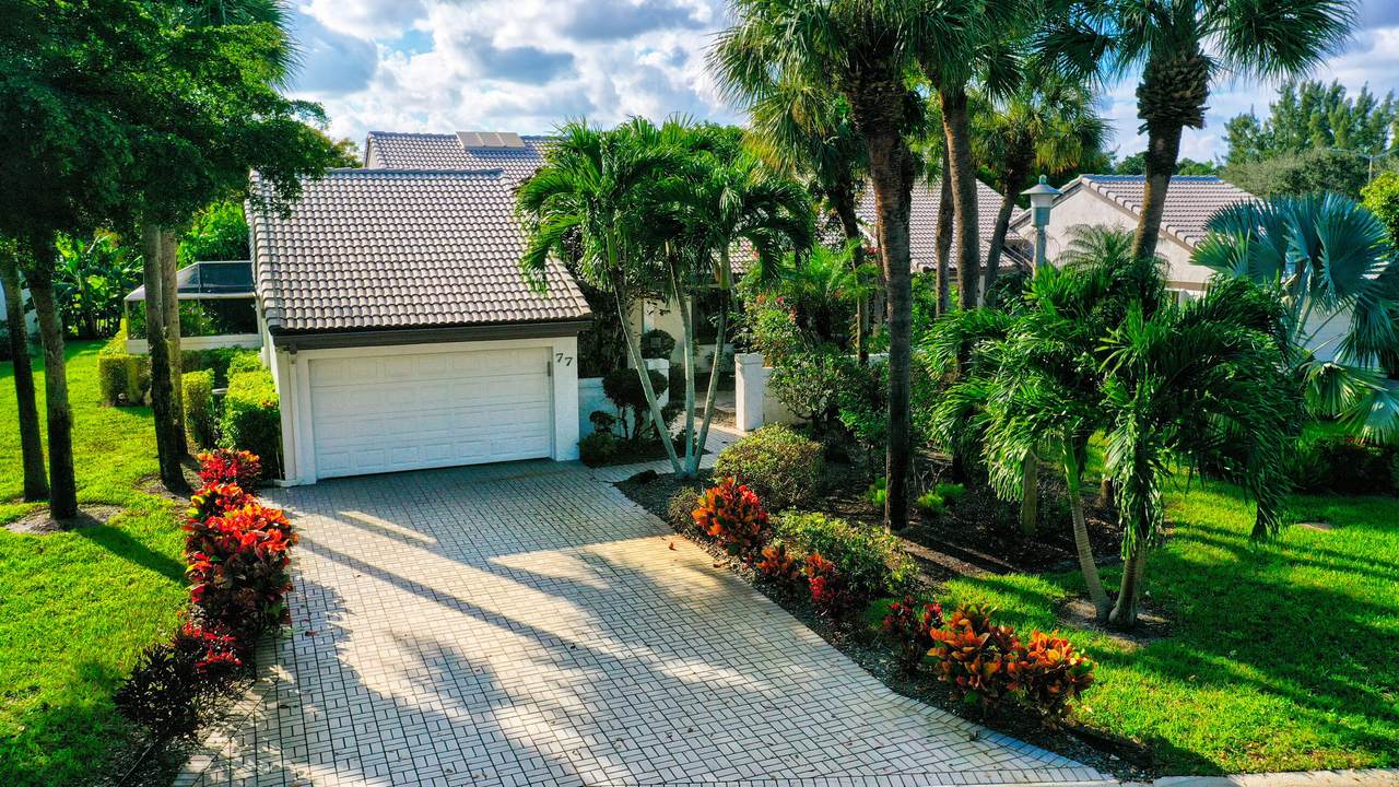 77 Essex Lane - Photo 1