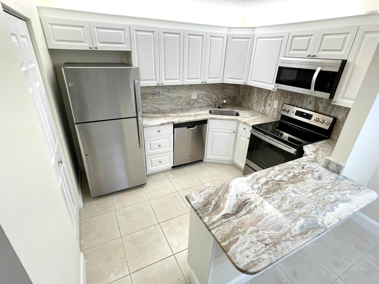 115 Lake Pine Circle - Photo 1