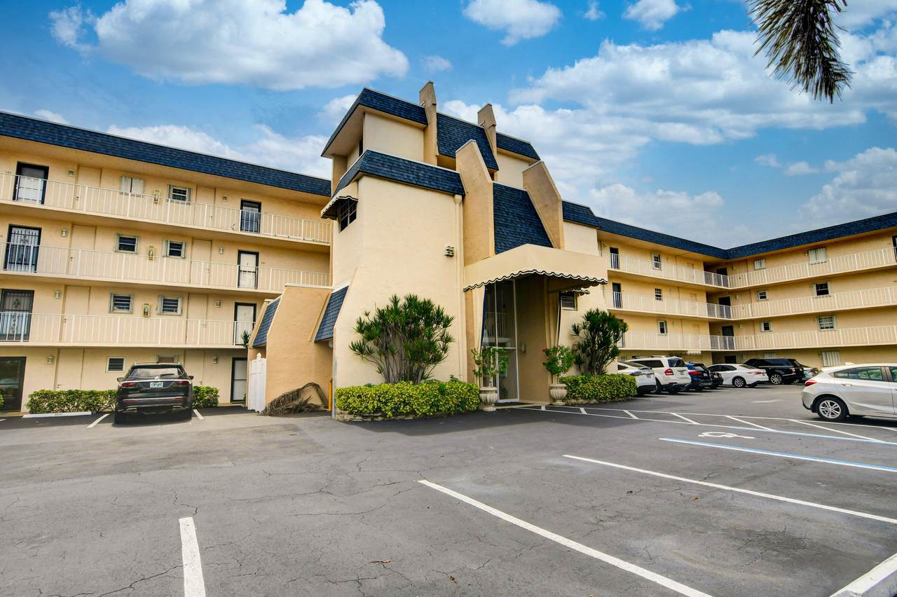 3575 Ocean Boulevard - Photo 1