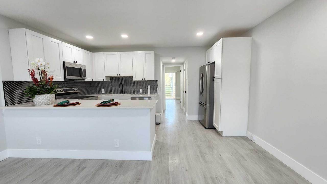 623 Fanshaw O - Photo 1