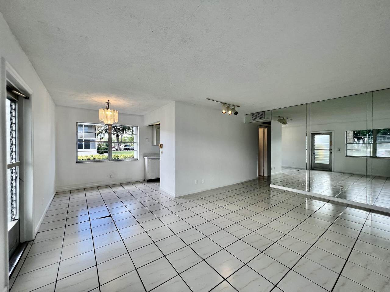 360 Northampton R - Photo 1