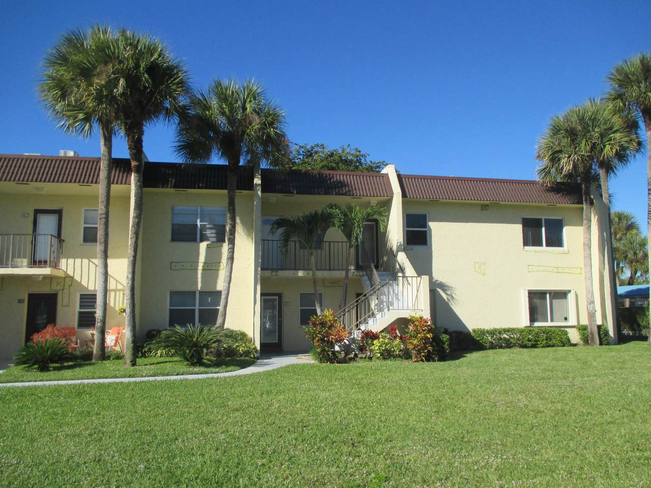 154 Lake Meryl Drive - Photo 1