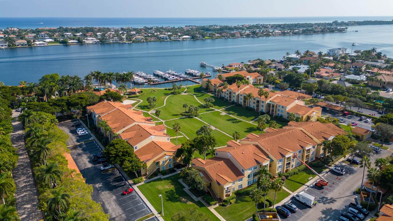 127 Yacht Club Way - Photo 1