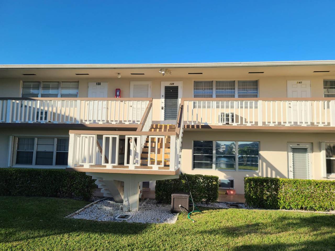 139 Somerset G - Photo 1