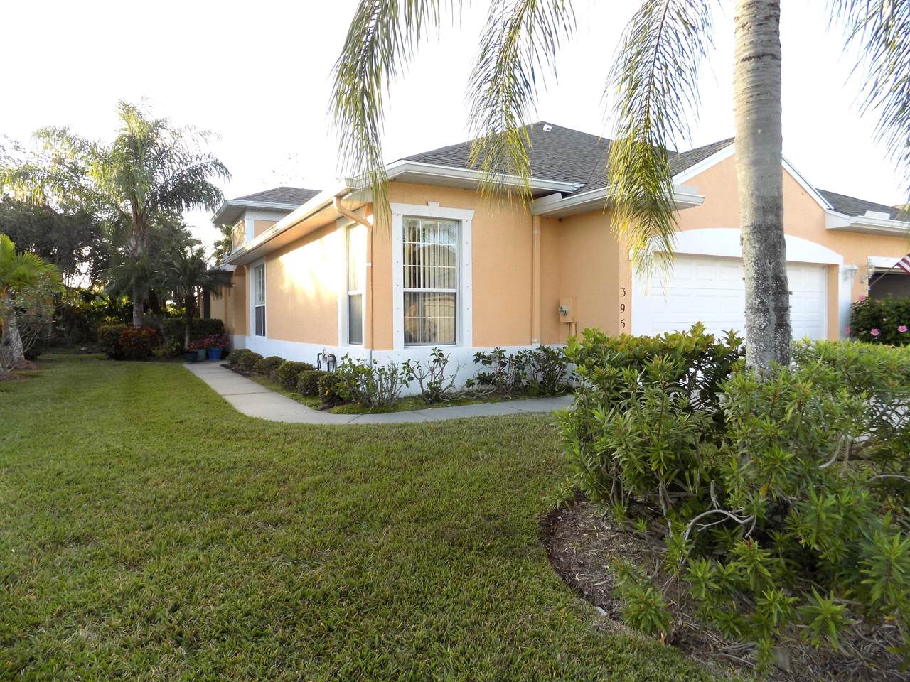 395 Tangerine Square - Photo 1