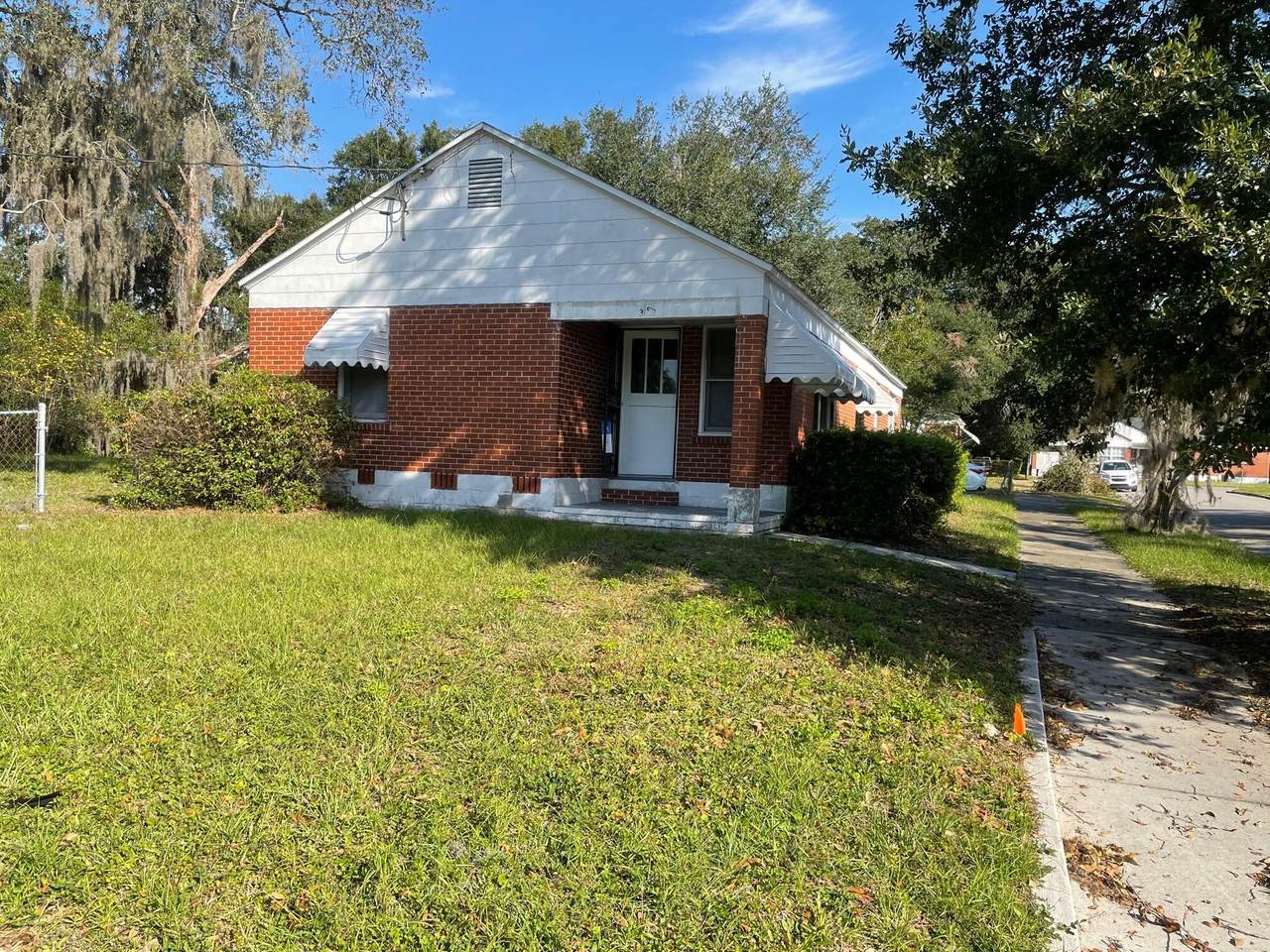 329 47th Street - Photo 1