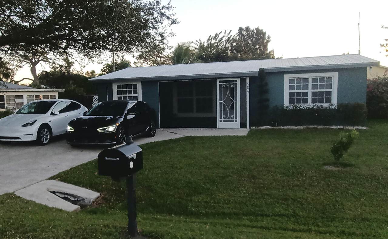 5879 Normandy Avenue - Photo 1