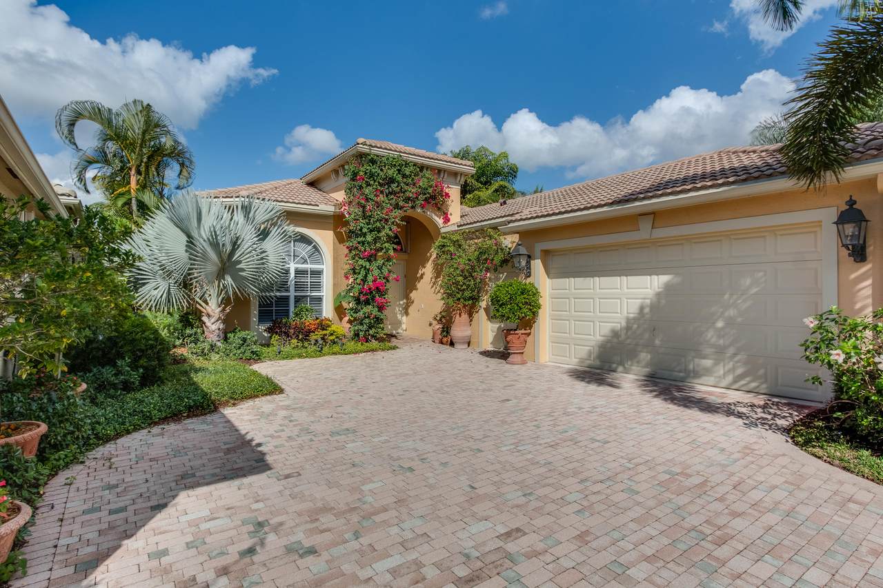 10795 Northgreen Drive - Photo 1