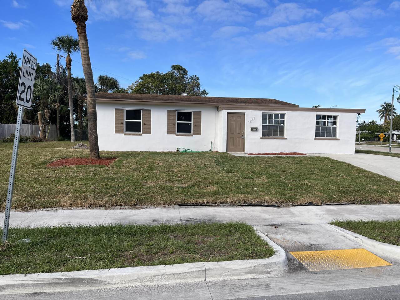 1241 Avenue R Avenue - Photo 1