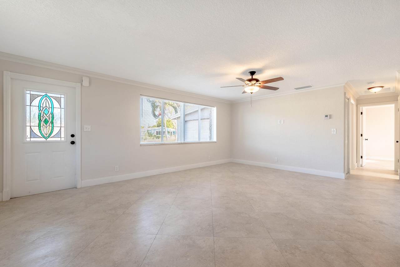800 60th Street - Photo 1