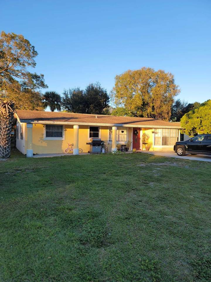 1032 Martinique Avenue - Photo 1