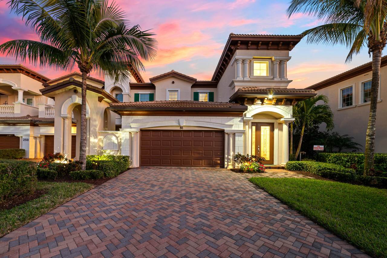 250 Tresana Boulevard - Photo 1