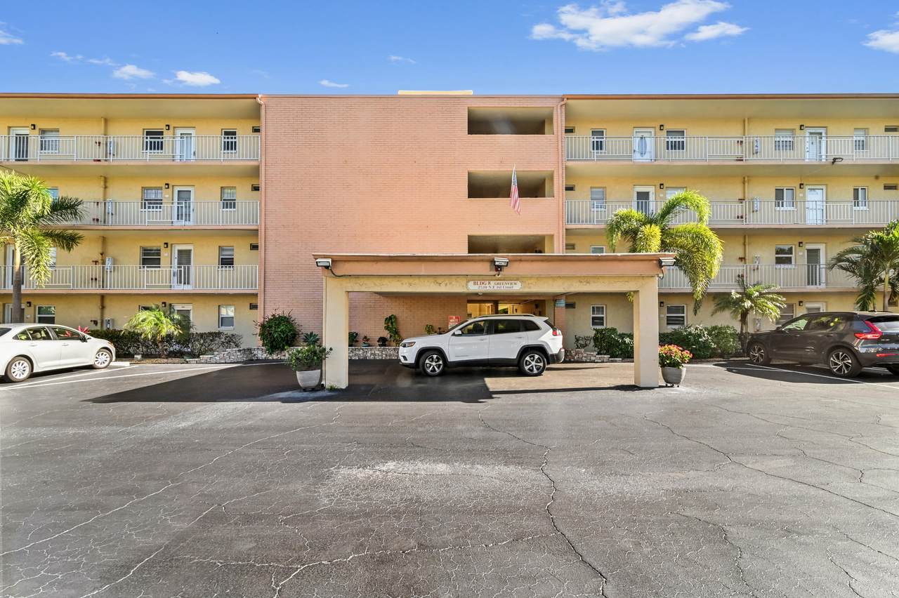 2520 1st Court - Photo 1