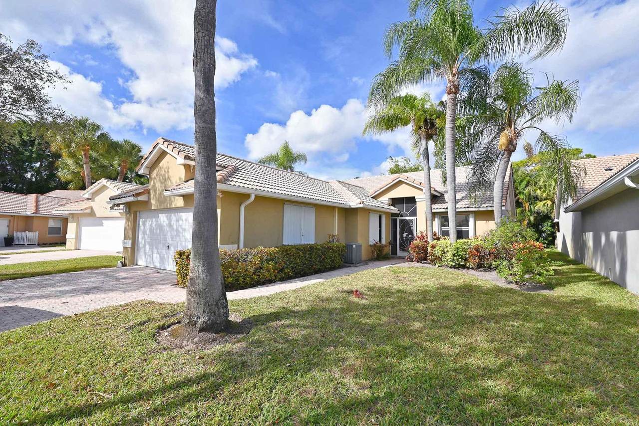 5367 Grande Palm Circle - Photo 1