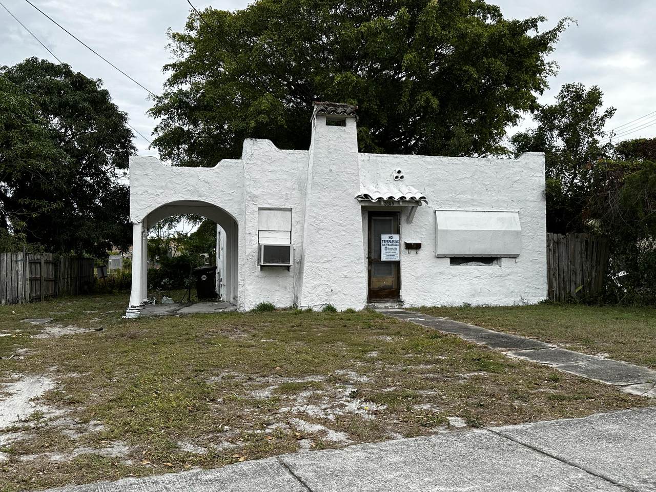 3108 Greenwood Avenue - Photo 1