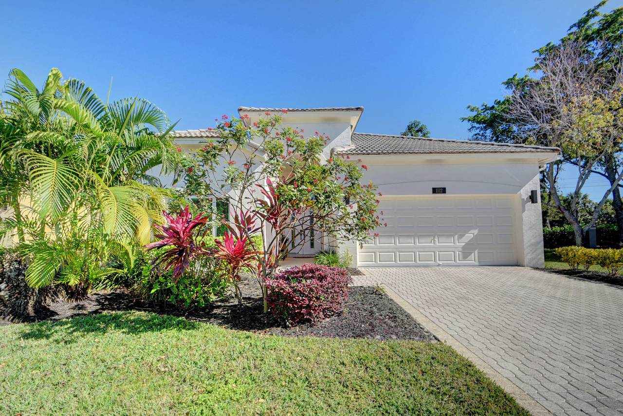 1112 Avondale Court - Photo 1