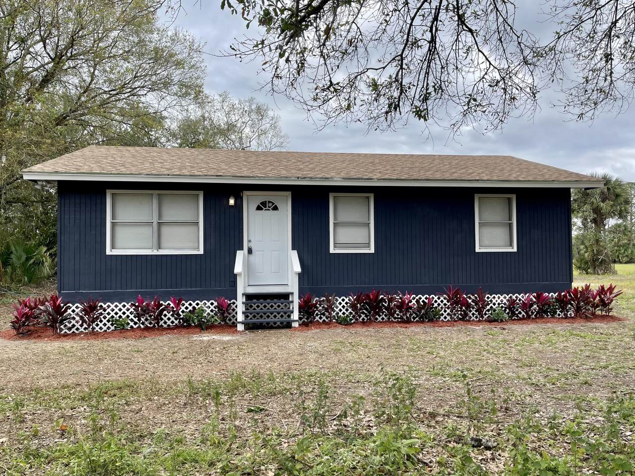 637 32nd Avenue - Photo 1