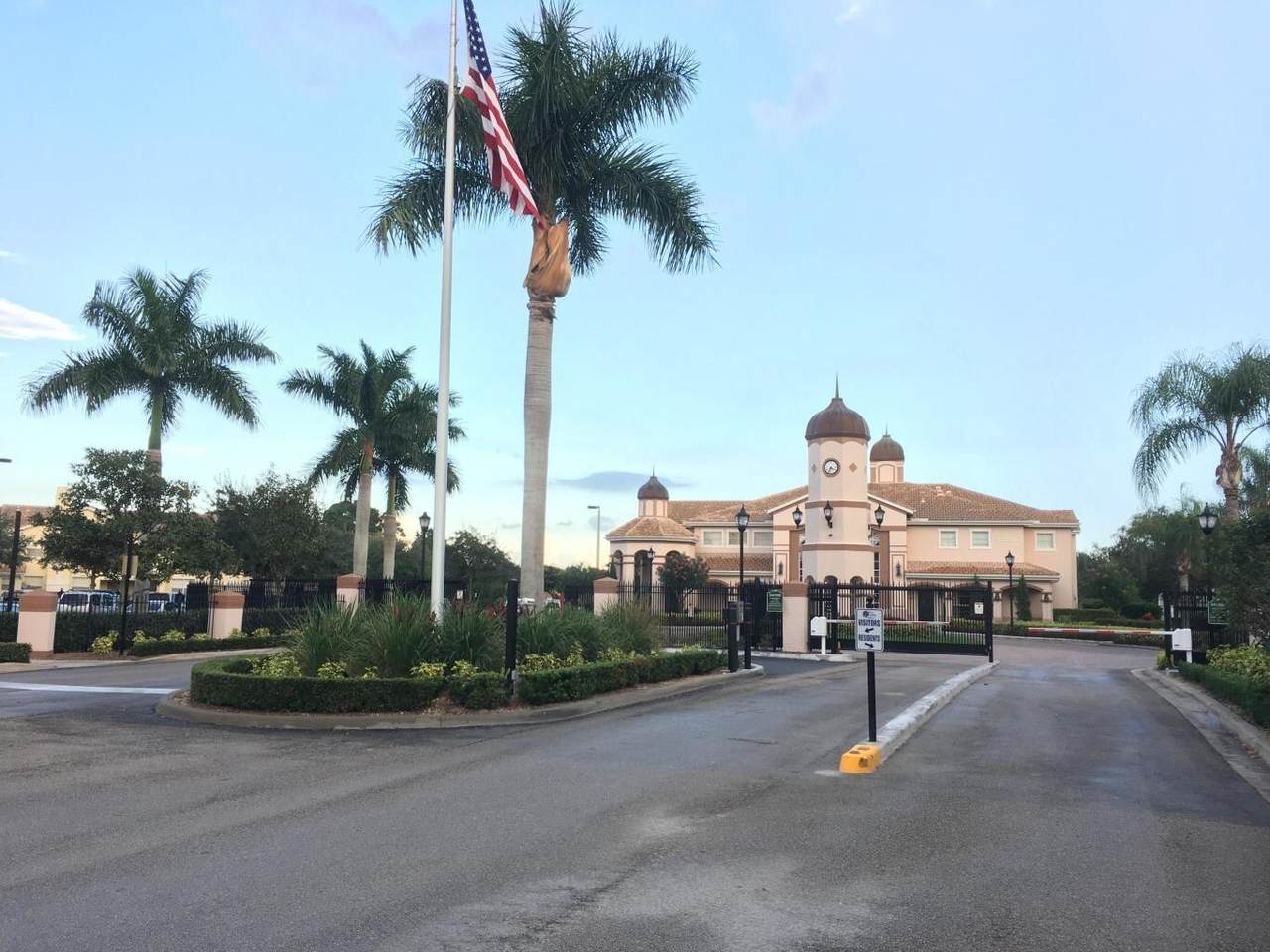 162 Peacock Boulevard - Photo 1