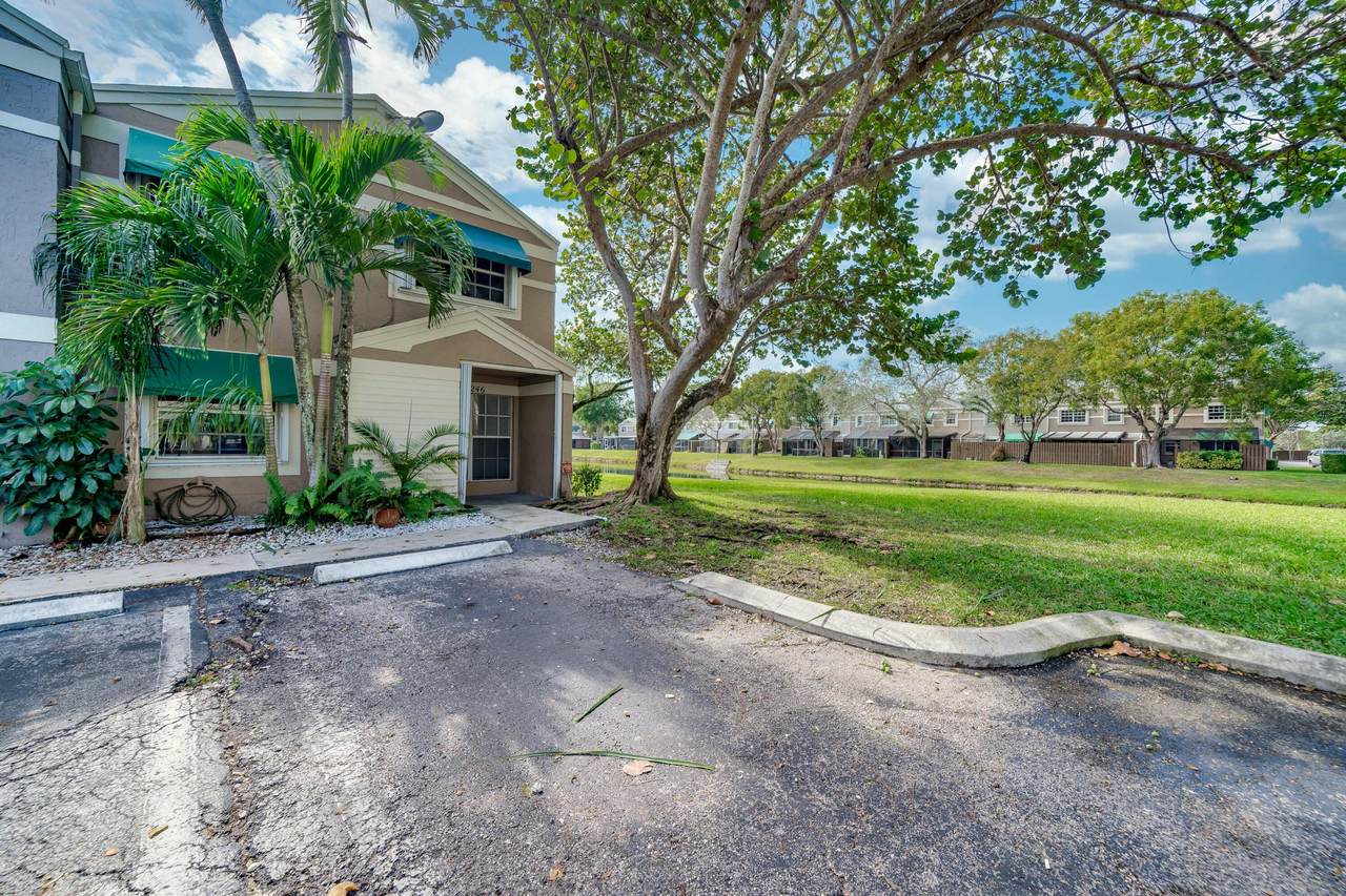 12246 51 Place - Photo 1