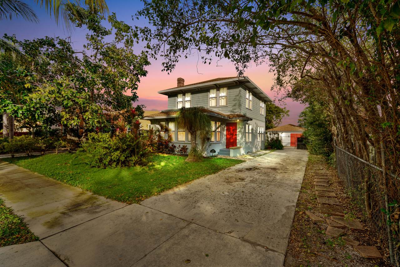 313 Monroe Drive - Photo 1