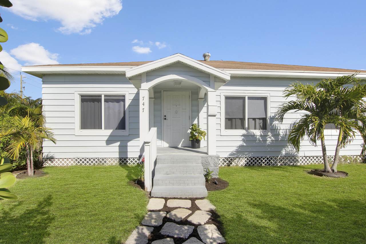 747 Tuscaloosa Street - Photo 1