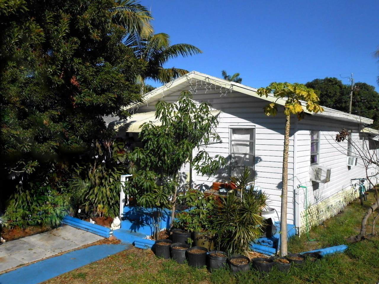 214 C Street - Photo 1