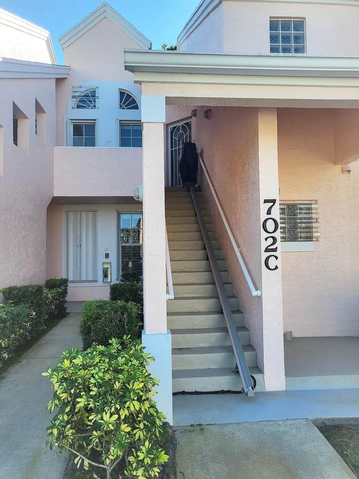 702 Muirfield Court - Photo 1