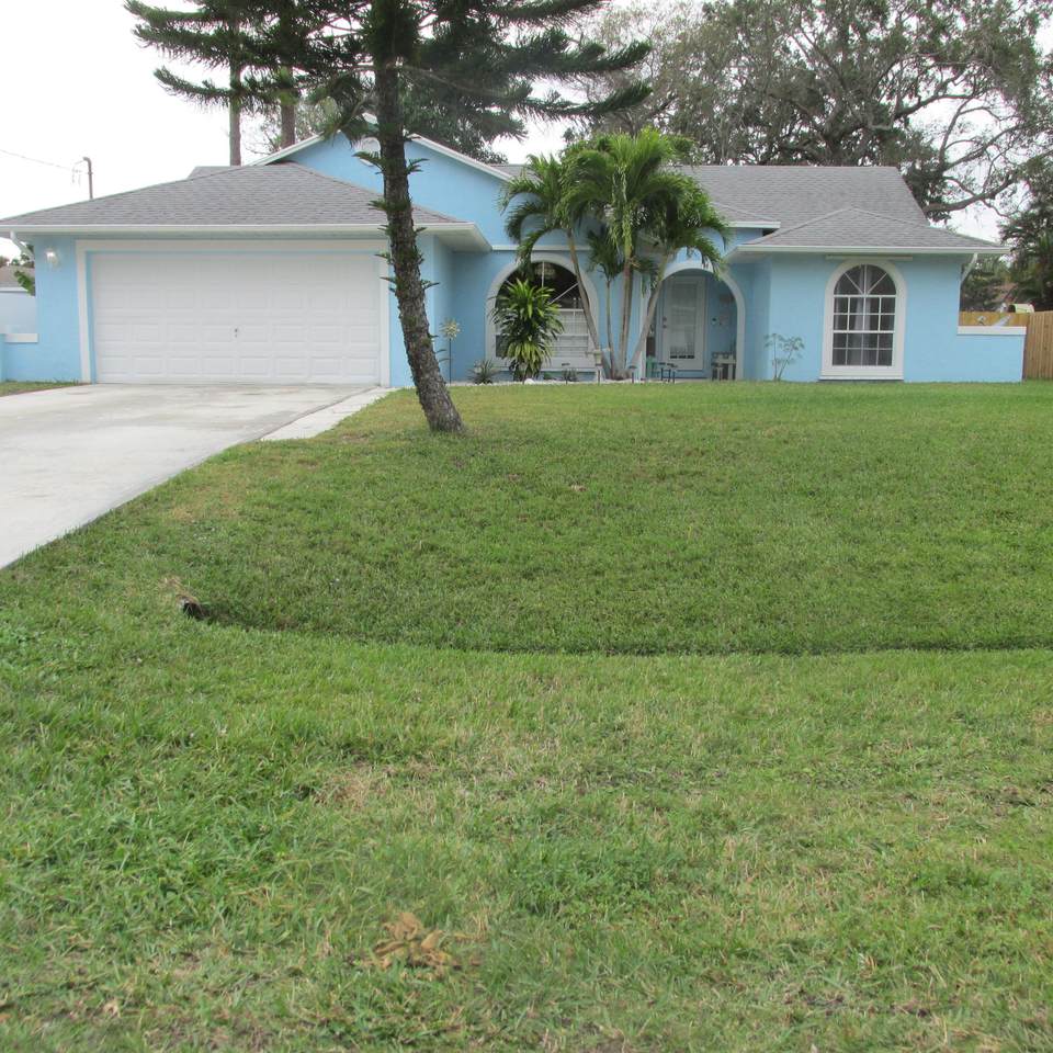 2382 Vardon Street - Photo 1