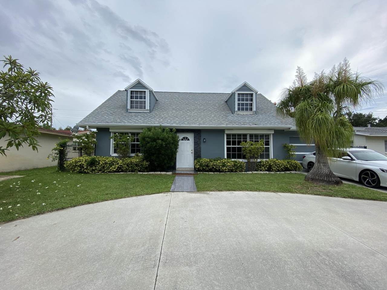 293 Balsam Street - Photo 1