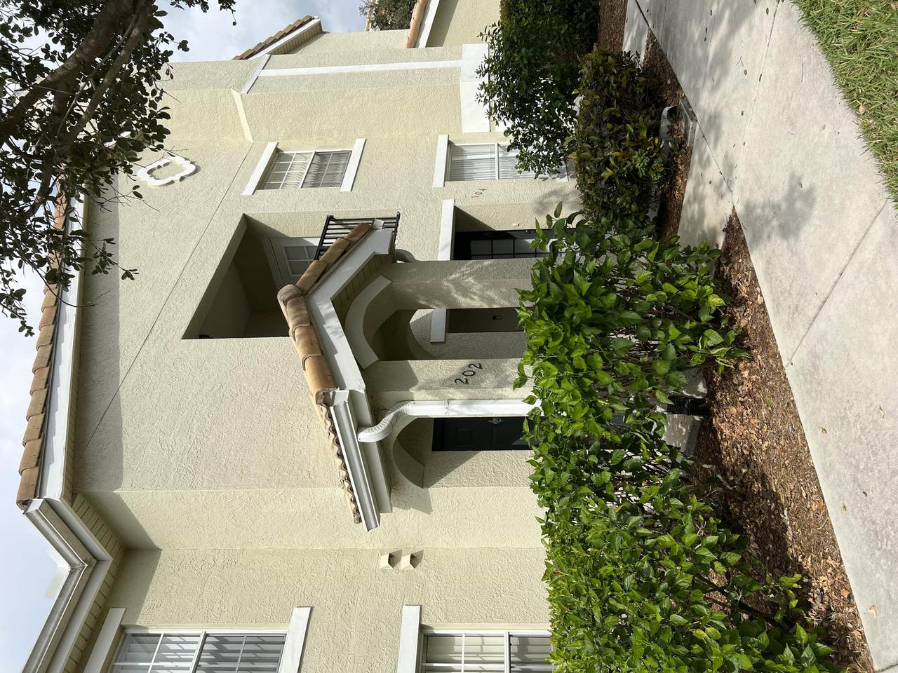 128 Peacock Boulevard - Photo 1