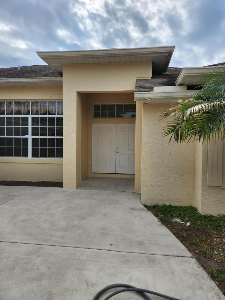 1214 Emerald Avenue - Photo 1