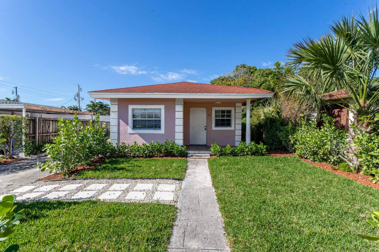 38 8th Avenue Avenue - Photo 1