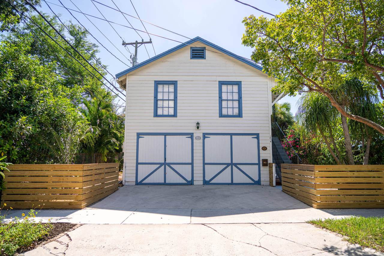1914 Lake Avenue - Photo 1