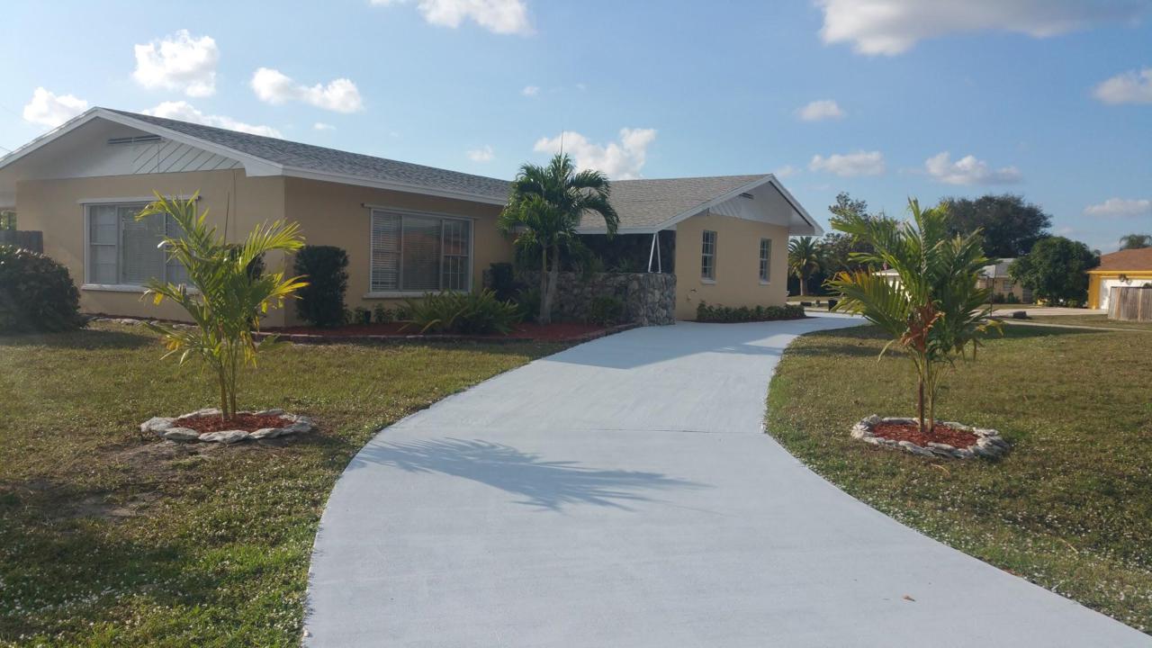 786 White Avenue - Photo 1