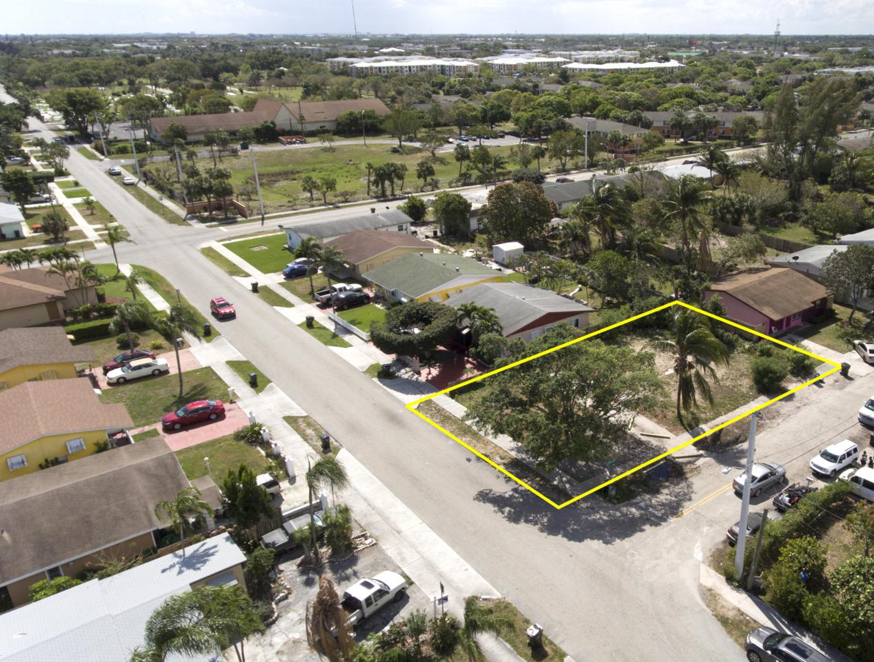 332 8th Avenue - Photo 1